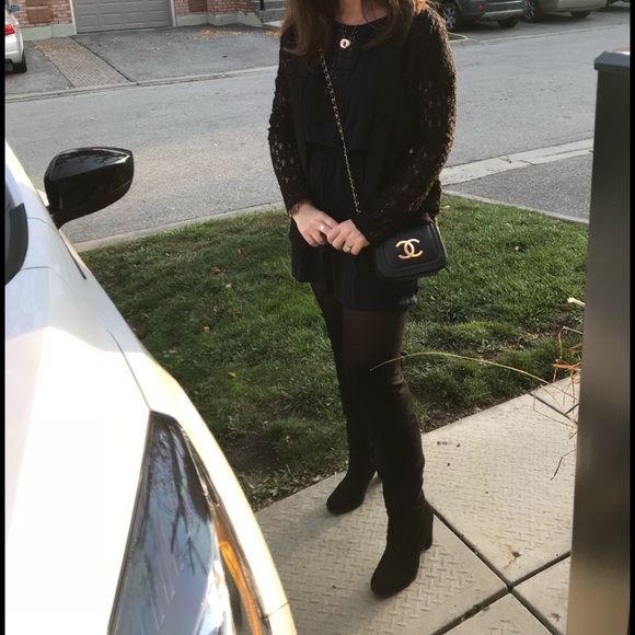 Navy playsuit with elasticized waist. Size 6 US - Picture 4 of 4